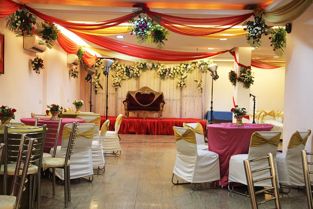 Hotel royal star dwarka wedding hall