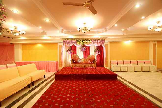 Hotel jageer palace mayapuri wedding stage