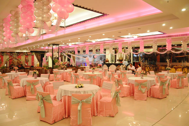 Rajmahal banquets shahdara baloon decoration