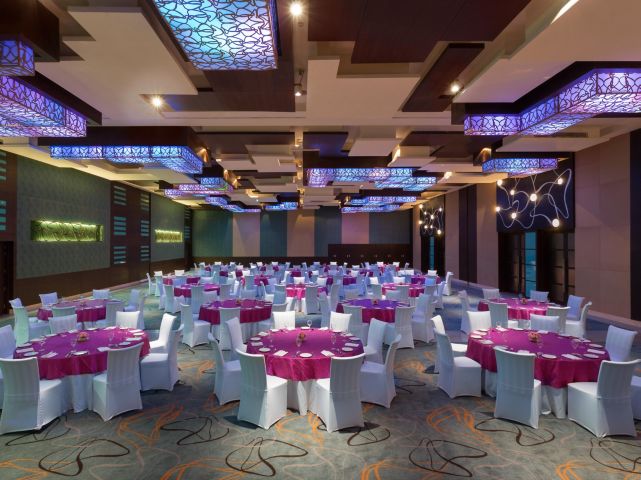 Crowne plaza greater noida banquet hall