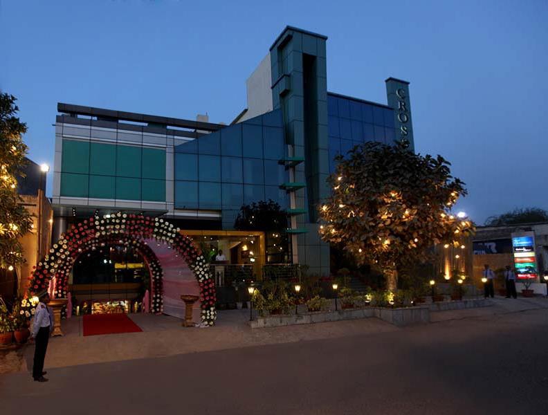 Hotel crossroads gurgaon
