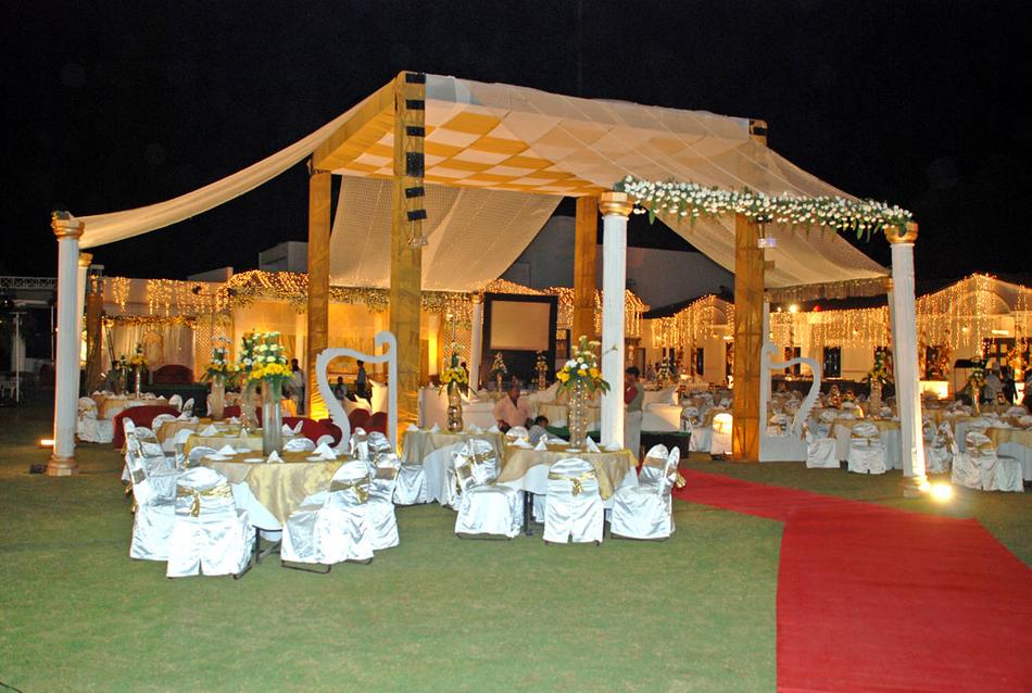 Wet n wild gurgaon wedding lawn