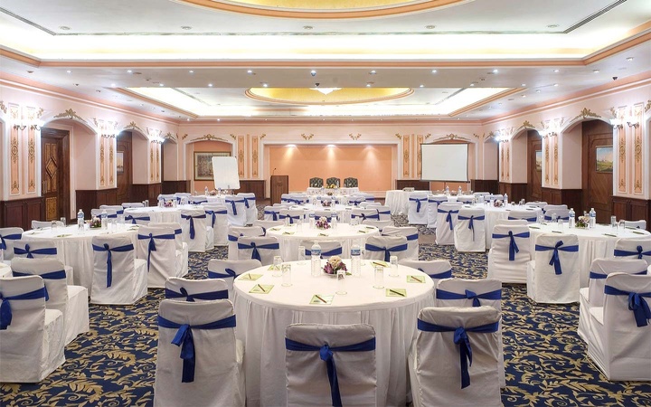 Kapoor banquet hall mayur vihar