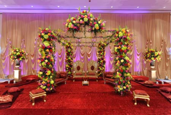 Darshan banquet indirapuram wedding stage