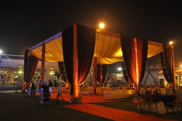 Radiance motel chattarpur wedding lawn pandal