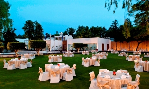 Fortune park boulevard chattarpur wedding lawn